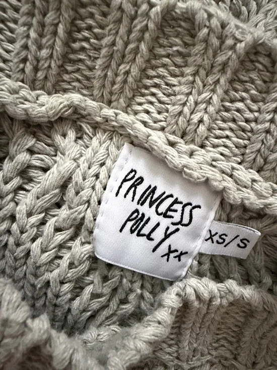 Princess Polly Pale Gray Cable Knit Crew Sweater - Picture 3 of 3
